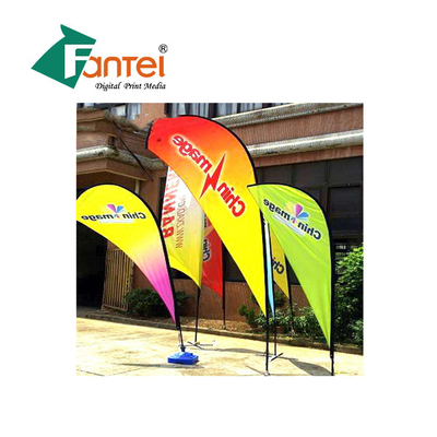 El poliéster Mesh Fabric Dye Sublimation al aire libre personalizó la bandera del rollo para arriba