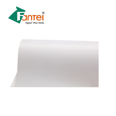 Formato amplio cubierto al aire libre Frontlit 440g/510g/610g del espacio en blanco de Rolls de la bandera del PVC