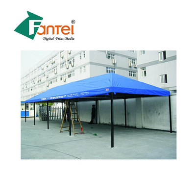 Lona de la prenda impermeable del PVC del poliéster ignífuga para la tienda